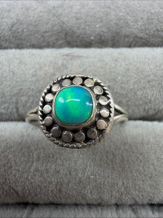 Jewelry - Sterling Silver Blue-Green Opal Cabochon Ring